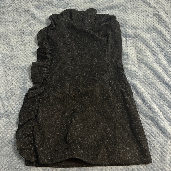 DO+BE Dresses & Skirts - Black short sparkly dress